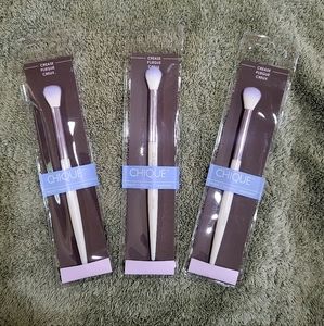 NWT Chique New Vegan Eyeshadow Brush